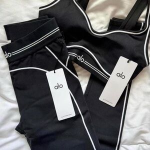 ALO Yoga Black Leggings with White Accents